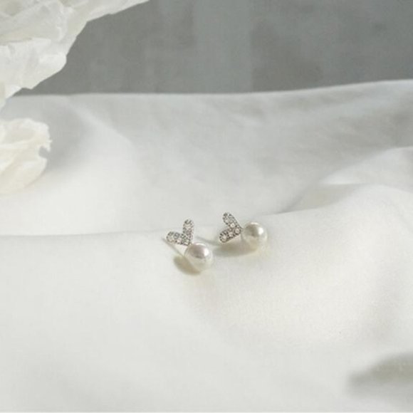 NEW 925 Sterling Silver Pearl Heart Earrings - Picture 8 of 8